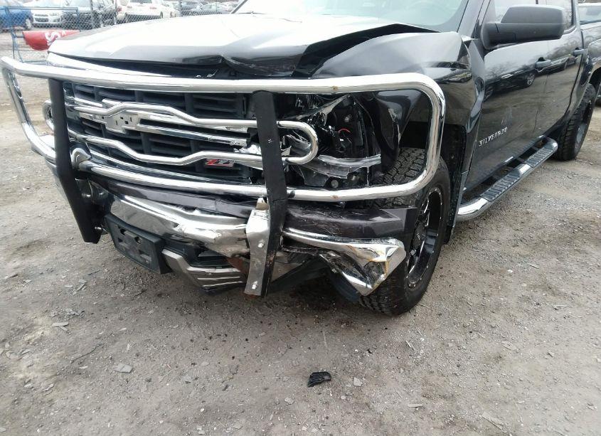 Photo 6 of 2014 Chevrolet Silverado 1500 2LT (VIN 3GCUKREC5EG469431)