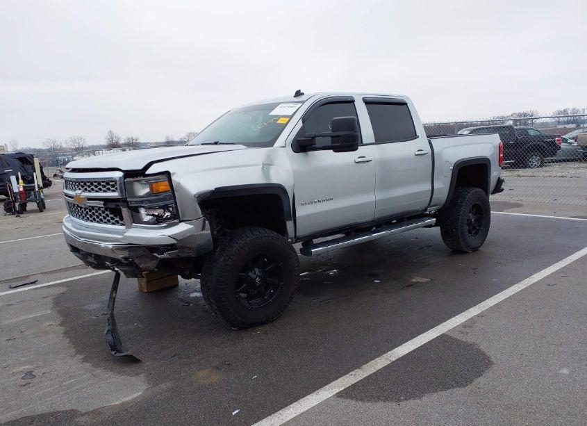 Photo 2 of 2014 Chevrolet Silverado 1500 1LT (VIN 3GCUKREC5EG486035)