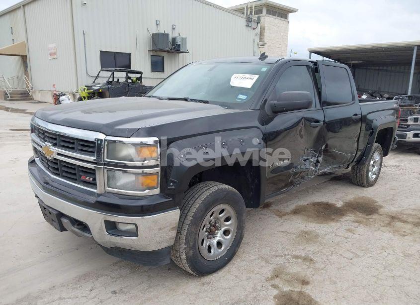 Photo 2 of 2014 Chevrolet Silverado 1500 2LT (VIN 3GCUKREC5EG493728)