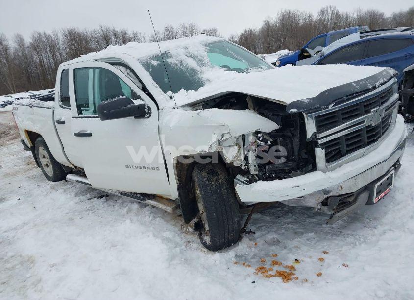 2014 Chevrolet Silverado 1500 2LT (VIN 3GCUKREC5EG515680) main photo