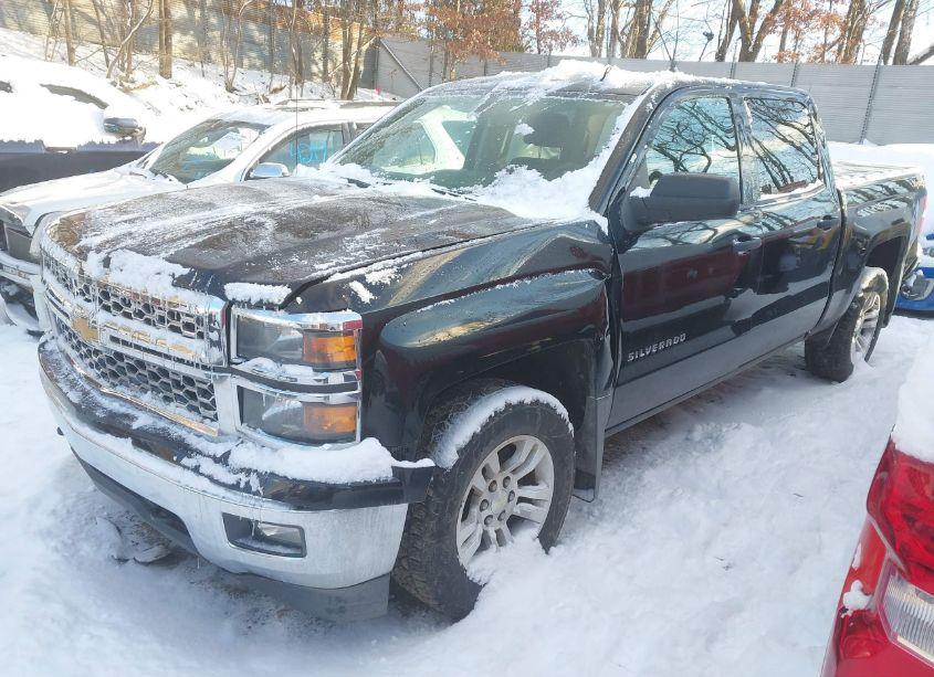 Photo 2 of 2014 Chevrolet Silverado 1500 1LT (VIN 3GCUKREC5EG532110)