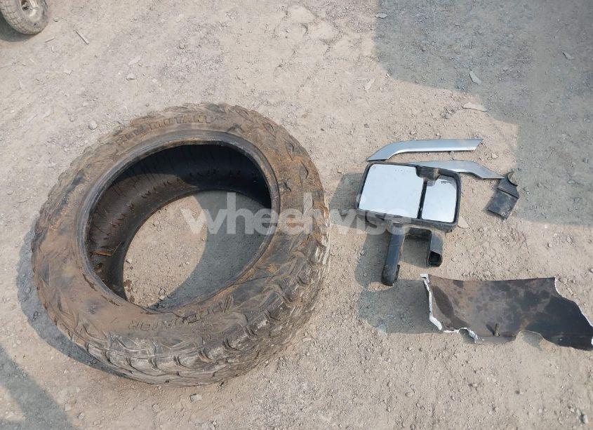 Photo 12 of 2014 Chevrolet Silverado 1500 1LT (VIN 3GCUKREC5EG571294)