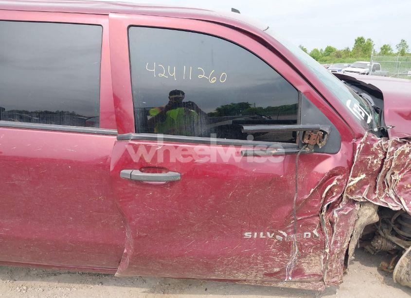 Photo 5 of 2014 Chevrolet Silverado 1500 1LT (VIN 3GCUKREC5EG571294)