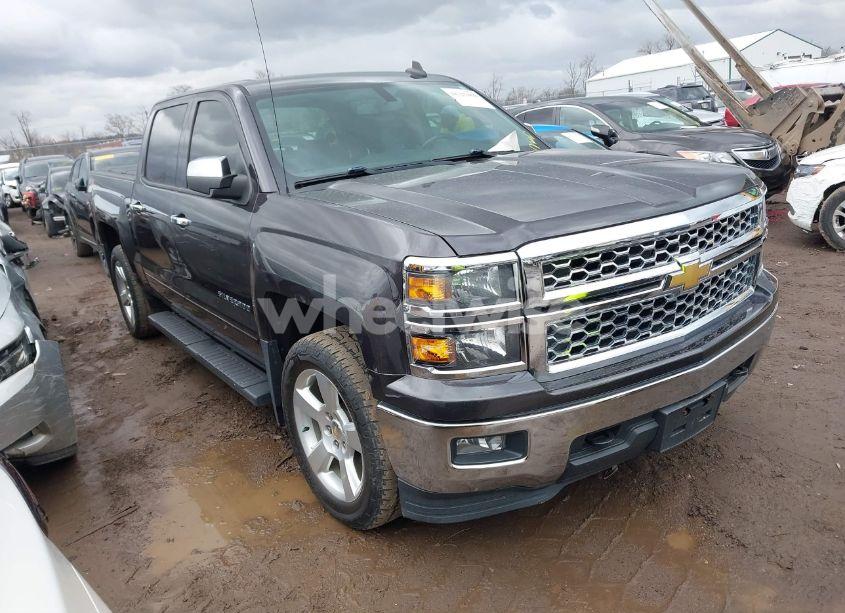 2015 Chevrolet Silverado 1500 1LT (VIN 3GCUKREC5FG115913) main photo