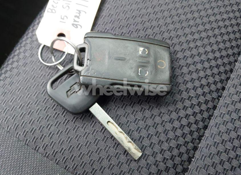 Photo 11 of 2015 Chevrolet Silverado 1500 1LT (VIN 3GCUKREC5FG115913)