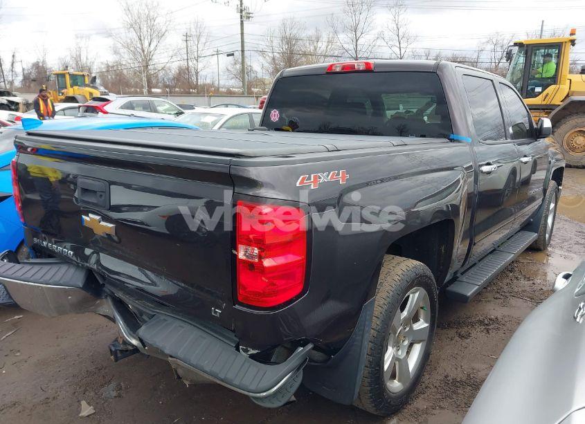 Photo 4 of 2015 Chevrolet Silverado 1500 1LT (VIN 3GCUKREC5FG115913)