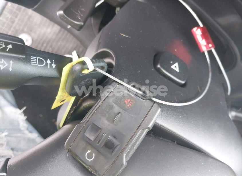 Photo 11 of 2015 Chevrolet Silverado 1500 2LT (VIN 3GCUKREC5FG188652)