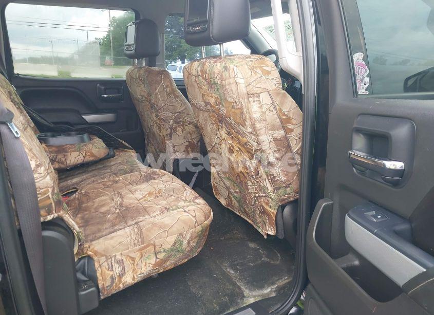 Photo 8 of 2015 Chevrolet Silverado 1500 2LT (VIN 3GCUKREC5FG188652)