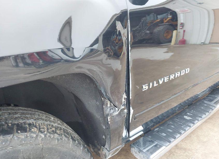 Photo 20 of 2015 Chevrolet Silverado 1500 2LT (VIN 3GCUKREC5FG192863)