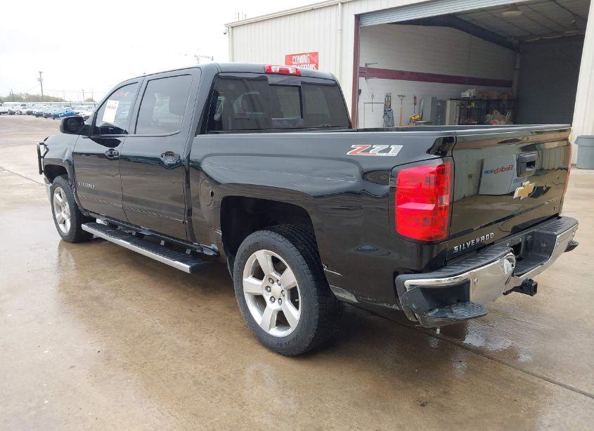 Photo 3 of 2015 Chevrolet Silverado 1500 2LT (VIN 3GCUKREC5FG192863)