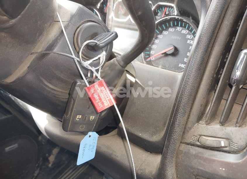 Photo 11 of 2015 Chevrolet Silverado 1500 1LT (VIN 3GCUKREC5FG208785)