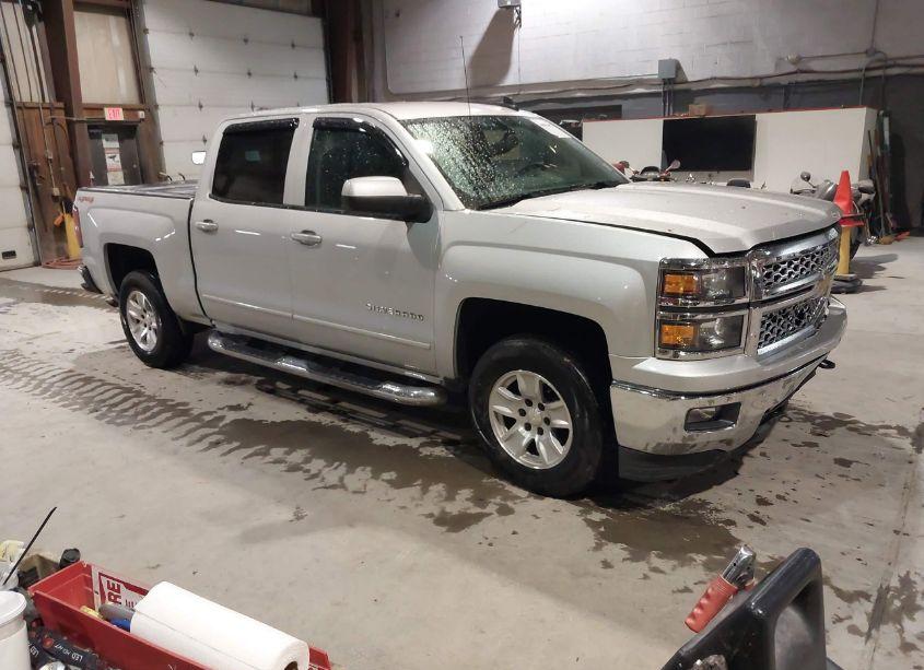 2015 Chevrolet Silverado 1500 1LT (VIN 3GCUKREC5FG219320) main photo