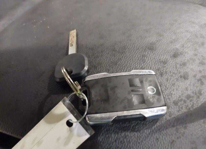 Photo 11 of 2015 Chevrolet Silverado 1500 1LT (VIN 3GCUKREC5FG219320)