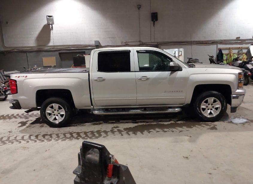 Photo 13 of 2015 Chevrolet Silverado 1500 1LT (VIN 3GCUKREC5FG219320)