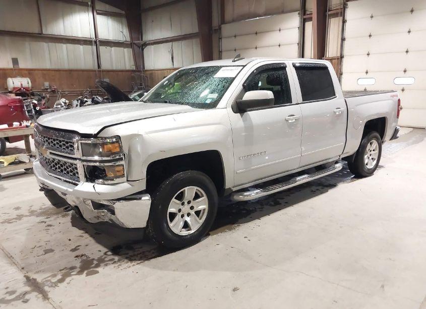 Photo 2 of 2015 Chevrolet Silverado 1500 1LT (VIN 3GCUKREC5FG219320)