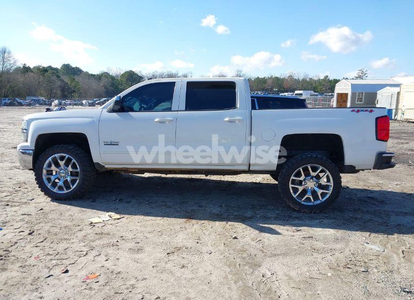 Photo 15 of 2015 Chevrolet Silverado 1500 1LT (VIN 3GCUKREC5FG227854)