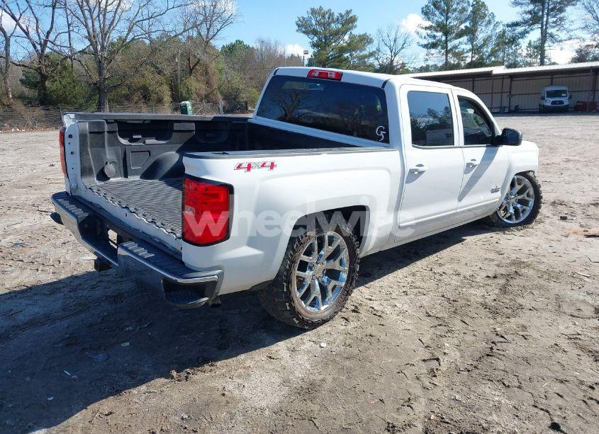 Photo 4 of 2015 Chevrolet Silverado 1500 1LT (VIN 3GCUKREC5FG227854)