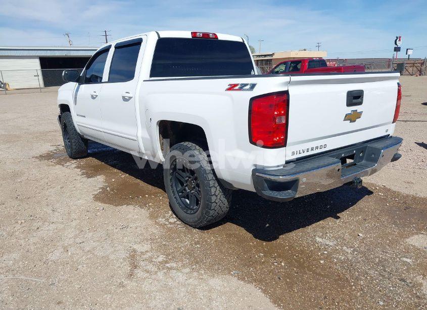 Photo 3 of 2015 Chevrolet Silverado 1500 2LT (VIN 3GCUKREC5FG277881)