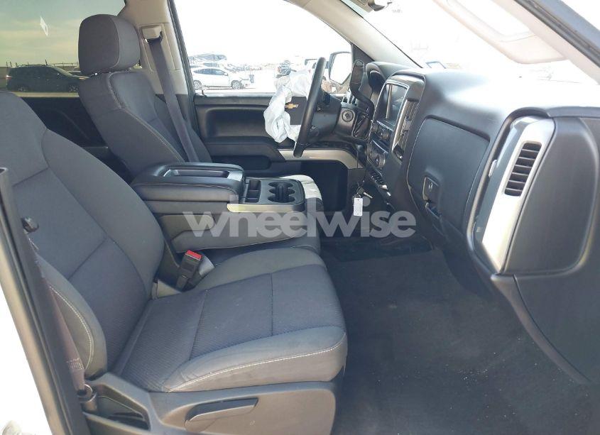 Photo 5 of 2015 Chevrolet Silverado 1500 2LT (VIN 3GCUKREC5FG277881)