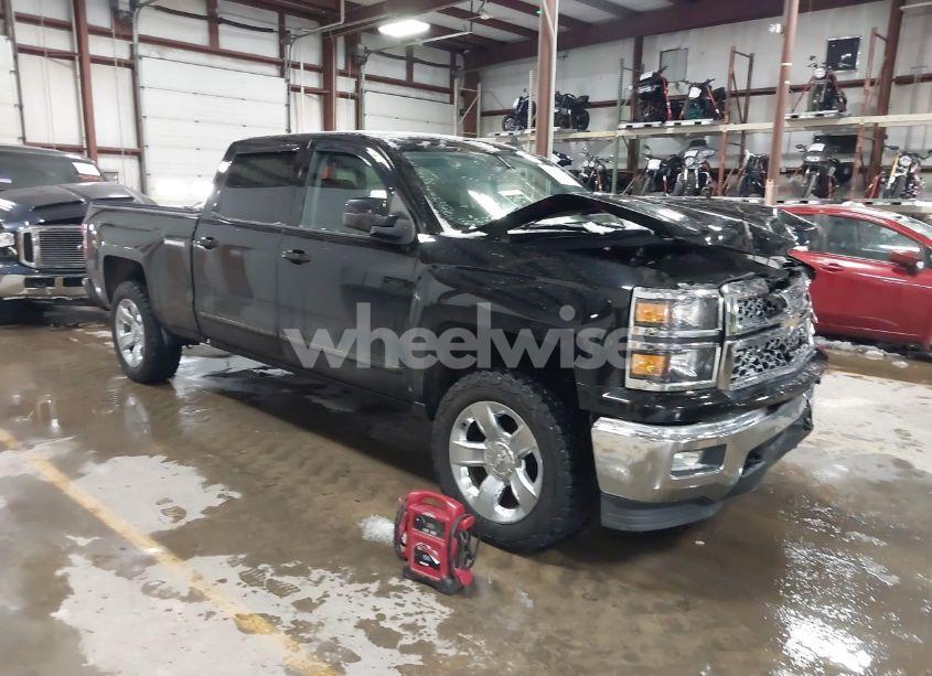 2015 Chevrolet Silverado 1500 1LT (VIN 3GCUKREC5FG297869) main photo