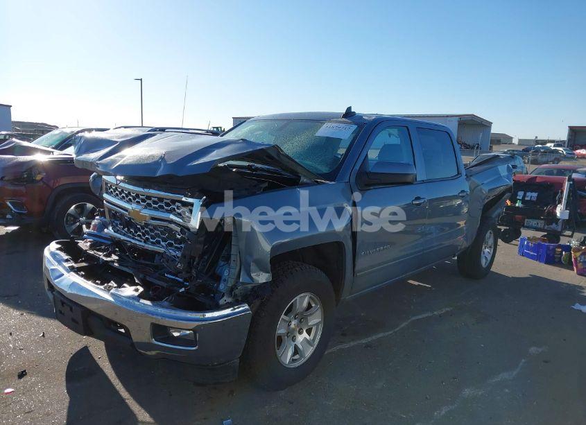 Photo 2 of 2015 Chevrolet Silverado 1500 1LT (VIN 3GCUKREC5FG308790)