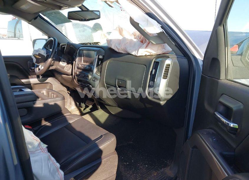 Photo 5 of 2015 Chevrolet Silverado 1500 1LT (VIN 3GCUKREC5FG308790)