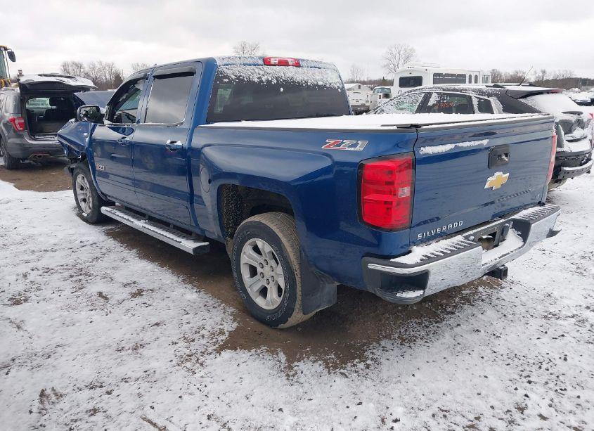 Photo 3 of 2015 Chevrolet Silverado 1500 2LT (VIN 3GCUKREC5FG399852)