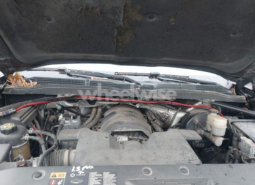 Photo 10 of 2015 Chevrolet Silverado 1500 2LT (VIN 3GCUKREC5FG400210)