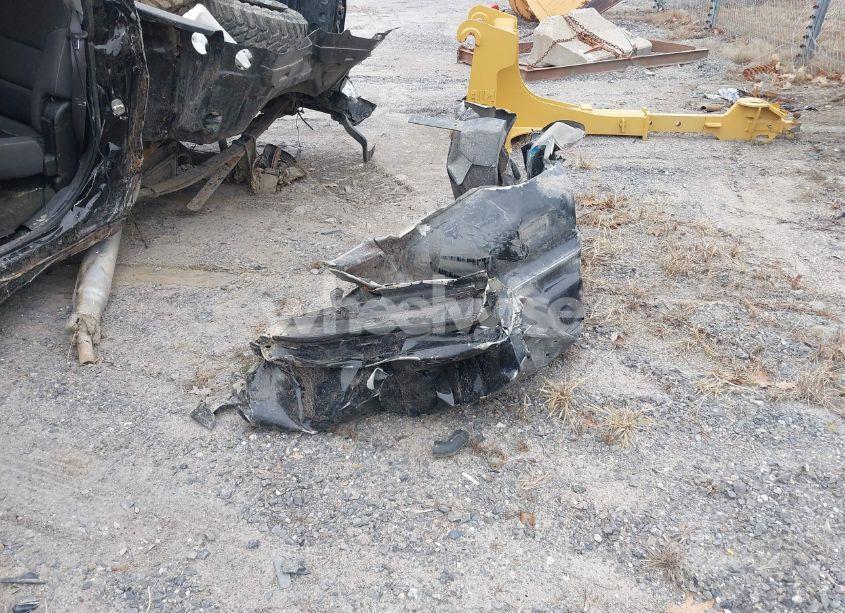 Photo 12 of 2015 Chevrolet Silverado 1500 2LT (VIN 3GCUKREC5FG400210)