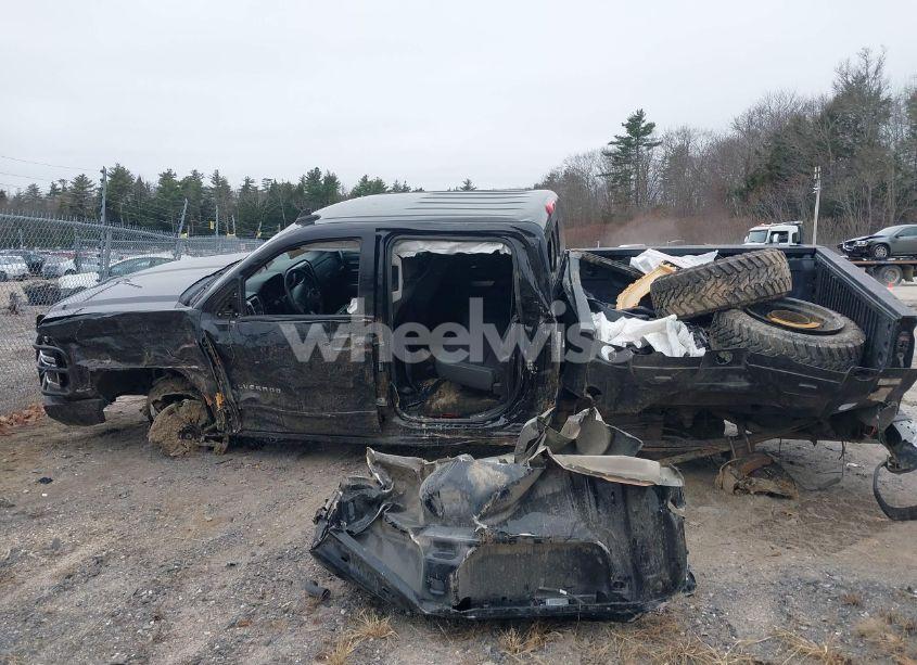 Photo 15 of 2015 Chevrolet Silverado 1500 2LT (VIN 3GCUKREC5FG400210)