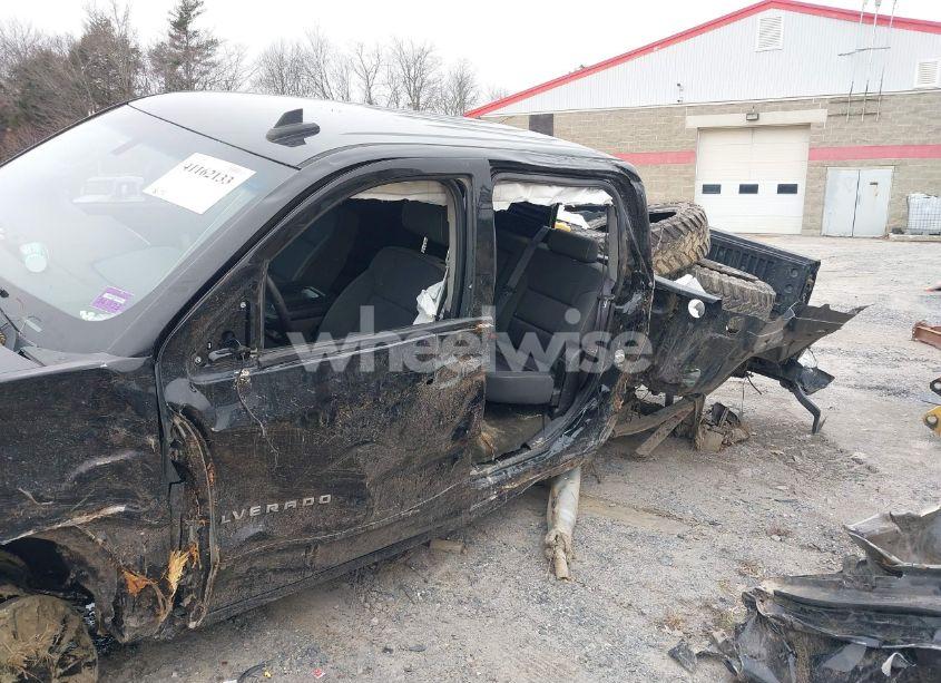 Photo 6 of 2015 Chevrolet Silverado 1500 2LT (VIN 3GCUKREC5FG400210)
