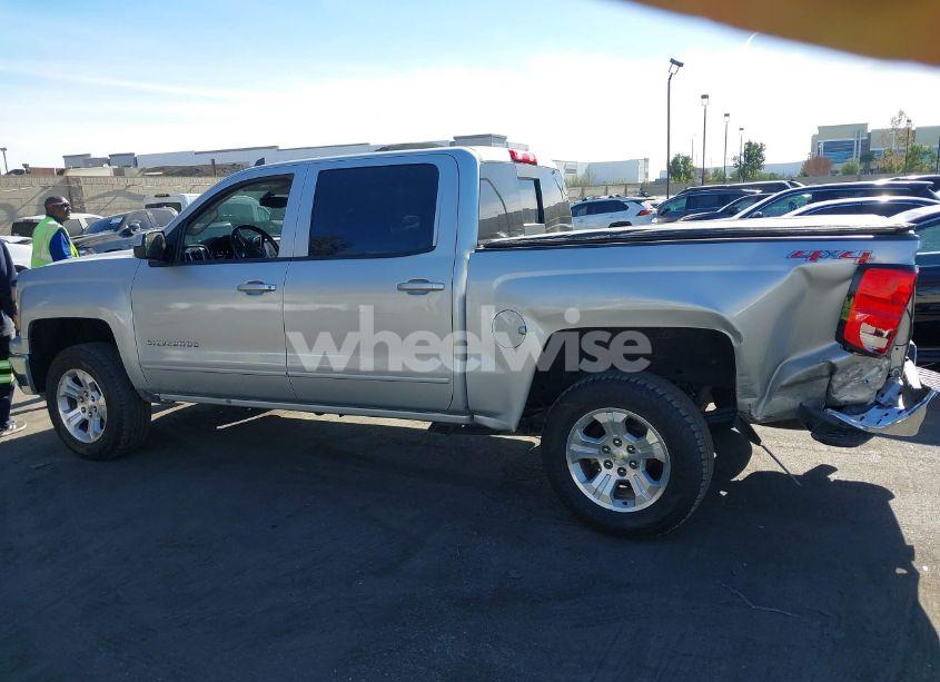 Photo 14 of 2015 Chevrolet Silverado 1500 1LT (VIN 3GCUKREC5FG491883)