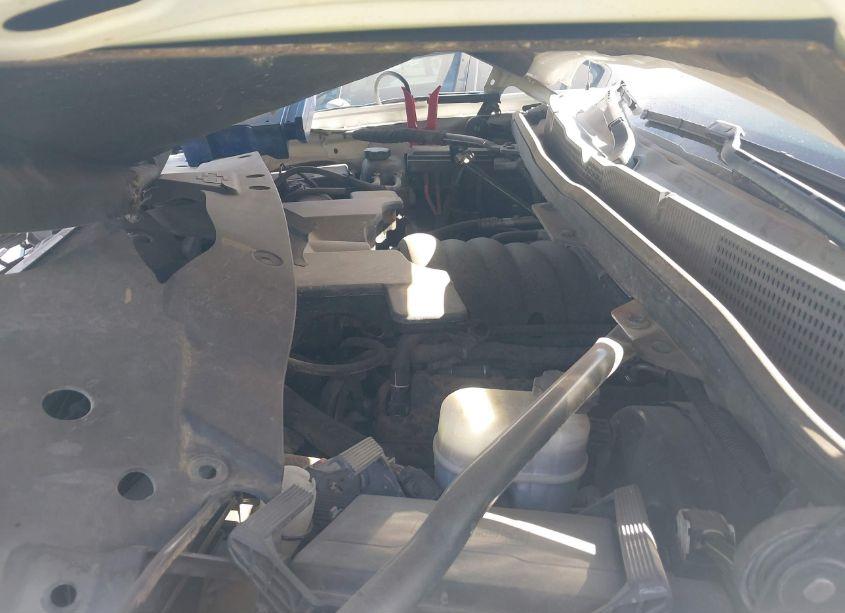 Photo 10 of 2015 Chevrolet Silverado 1500 1LT (VIN 3GCUKREC5FG507323)