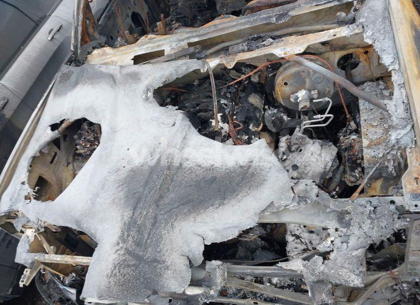 Photo 10 of 2016 Chevrolet Silverado 1500 1LT (VIN 3GCUKREC5GG109966)