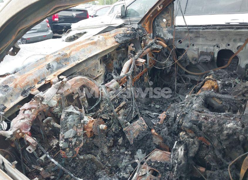 Photo 5 of 2016 Chevrolet Silverado 1500 1LT (VIN 3GCUKREC5GG109966)