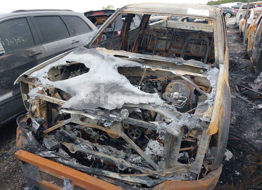 Photo 6 of 2016 Chevrolet Silverado 1500 1LT (VIN 3GCUKREC5GG109966)