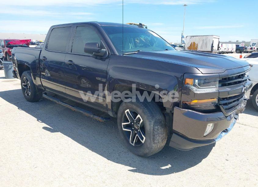 2016 Chevrolet Silverado 1500 2LT (VIN 3GCUKREC5GG113290) main photo