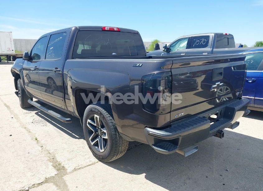 Photo 3 of 2016 Chevrolet Silverado 1500 2LT (VIN 3GCUKREC5GG113290)