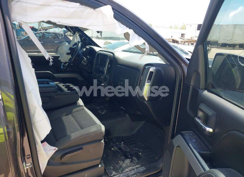 Photo 5 of 2016 Chevrolet Silverado 1500 2LT (VIN 3GCUKREC5GG113290)