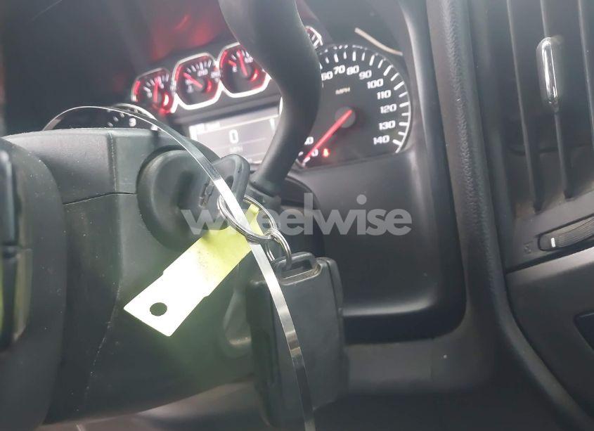 Photo 11 of 2016 Chevrolet Silverado 1500 1LT/2LT (VIN 3GCUKREC5GG157547)