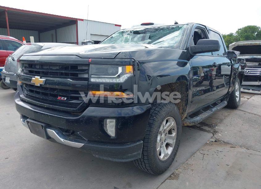 Photo 2 of 2016 Chevrolet Silverado 1500 2LT (VIN 3GCUKREC5GG299087)