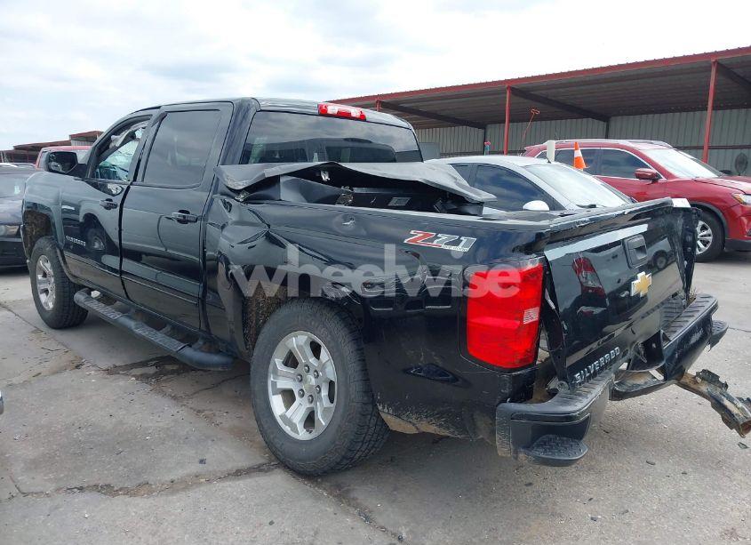 Photo 3 of 2016 Chevrolet Silverado 1500 2LT (VIN 3GCUKREC5GG299087)