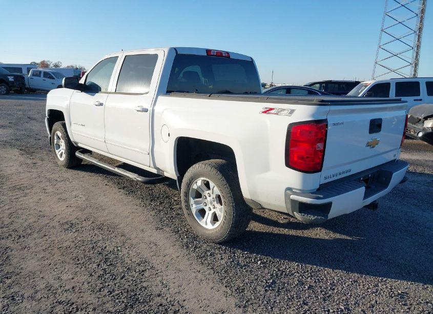 Photo 3 of 2016 Chevrolet Silverado 1500 2LT (VIN 3GCUKREC5GG378789)
