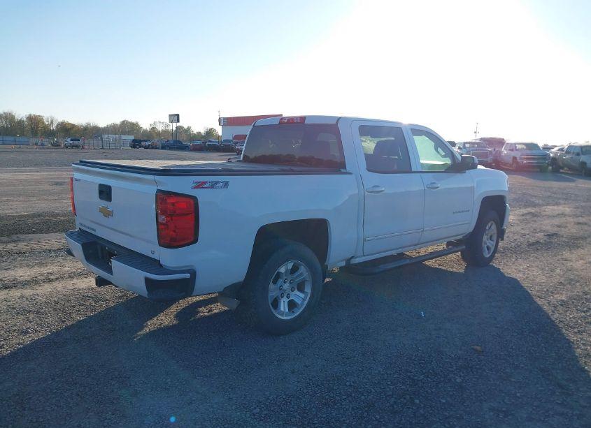 Photo 4 of 2016 Chevrolet Silverado 1500 2LT (VIN 3GCUKREC5GG378789)