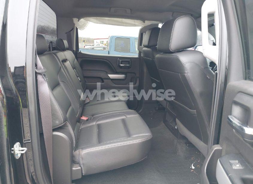 Photo 8 of 2017 Chevrolet Silverado 1500 2LT (VIN 3GCUKREC5HG162765)