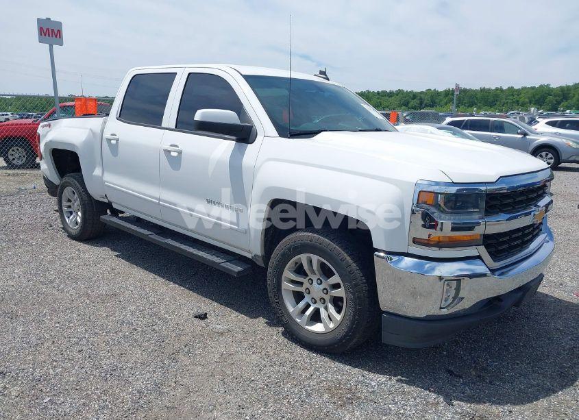 2017 Chevrolet Silverado 1500 1LT (VIN 3GCUKREC5HG407337) main photo