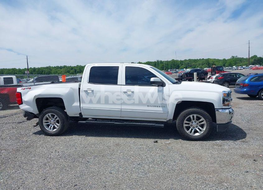 Photo 13 of 2017 Chevrolet Silverado 1500 1LT (VIN 3GCUKREC5HG407337)