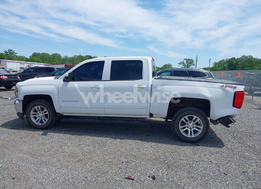 Photo 14 of 2017 Chevrolet Silverado 1500 1LT (VIN 3GCUKREC5HG407337)