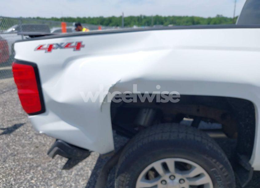 Photo 6 of 2017 Chevrolet Silverado 1500 1LT (VIN 3GCUKREC5HG407337)