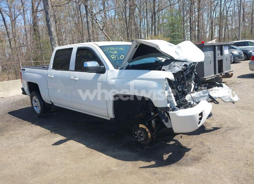 2017 Chevrolet Silverado 1500 2LT (VIN 3GCUKREC5HG499968) main photo